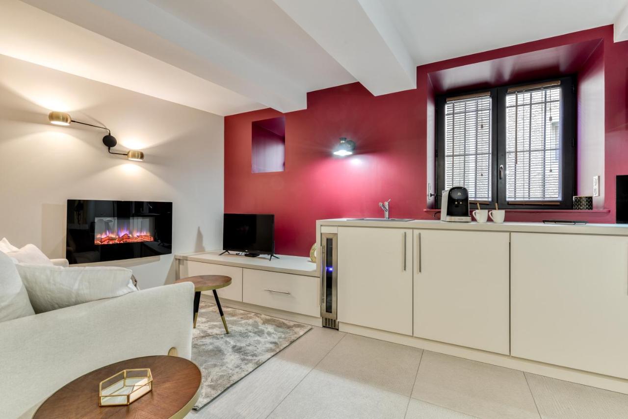 Les Gites De Laure - O Lit Divin, Instant De Volupte, Balneo Sauna, Climatisation, Netflix, 160M De La Cite Medievale Carcassonne Dış mekan fotoğraf