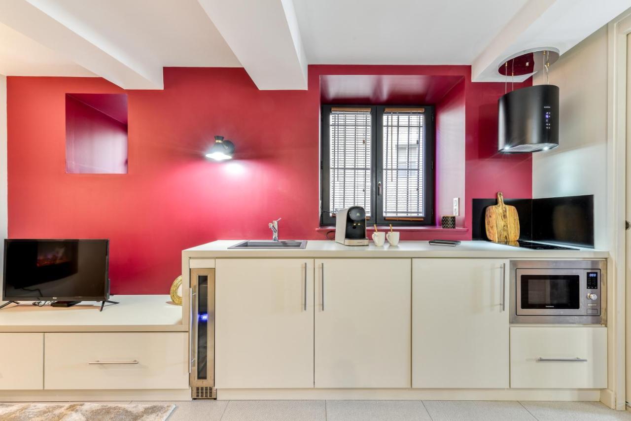 Les Gites De Laure - O Lit Divin, Instant De Volupte, Balneo Sauna, Climatisation, Netflix, 160M De La Cite Medievale Carcassonne Dış mekan fotoğraf
