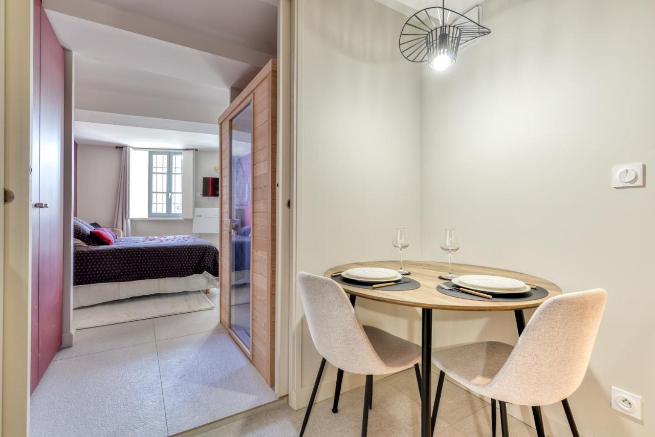 Les Gites De Laure - O Lit Divin, Instant De Volupte, Balneo Sauna, Climatisation, Netflix, 160M De La Cite Medievale Carcassonne Dış mekan fotoğraf